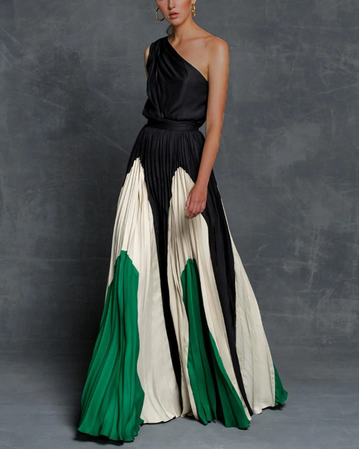 Asymmetric Contrast Color One-Shoulder Maxi Dress