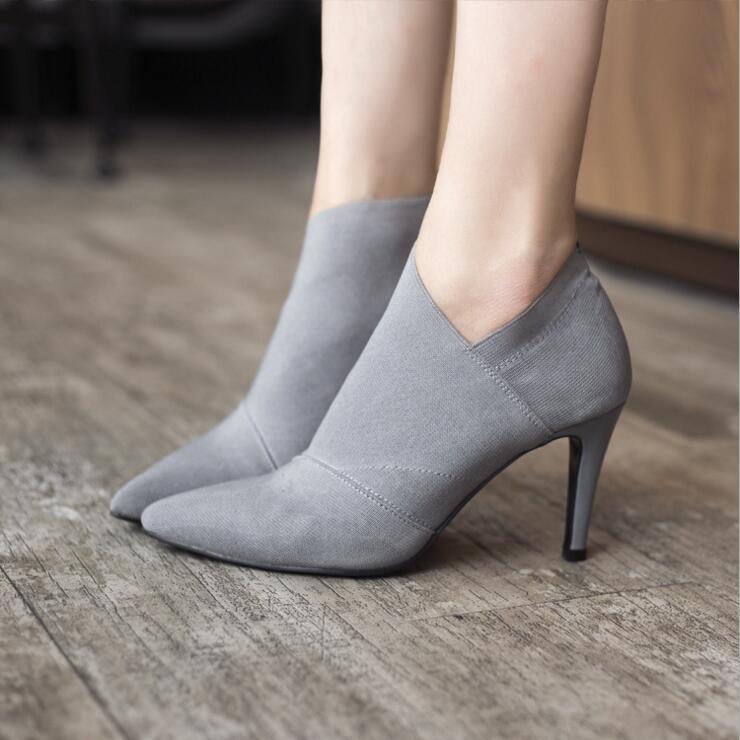 Retro High-Heel Ankle Boot - Gray