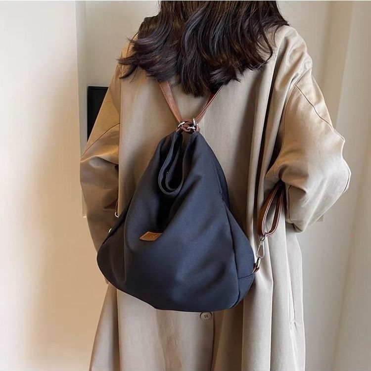 Daily Messenger Shoulder Bag