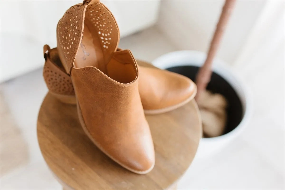 Retro Mesh Ankle Square Heels Boots